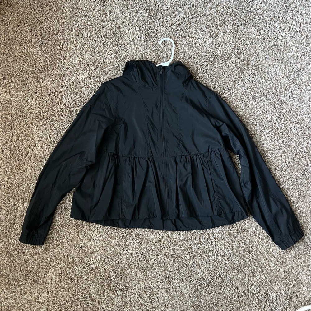 Lululemon Cropped Windbreaker Jacket